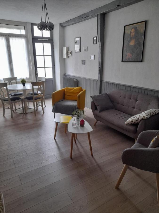 Le Sourire De Mona Lisa Appartement